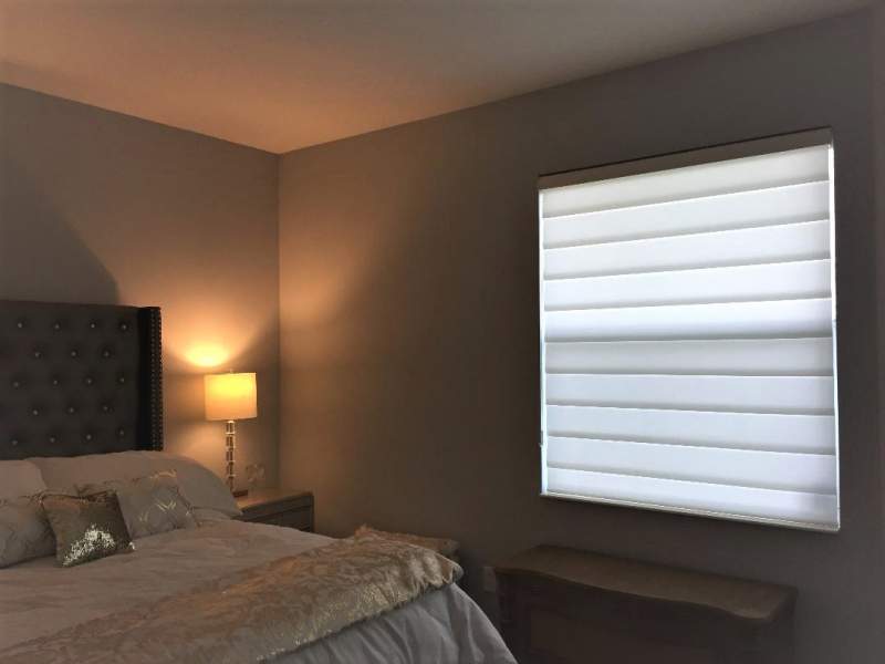 Hunter Douglas Vingette in Bedroom Window